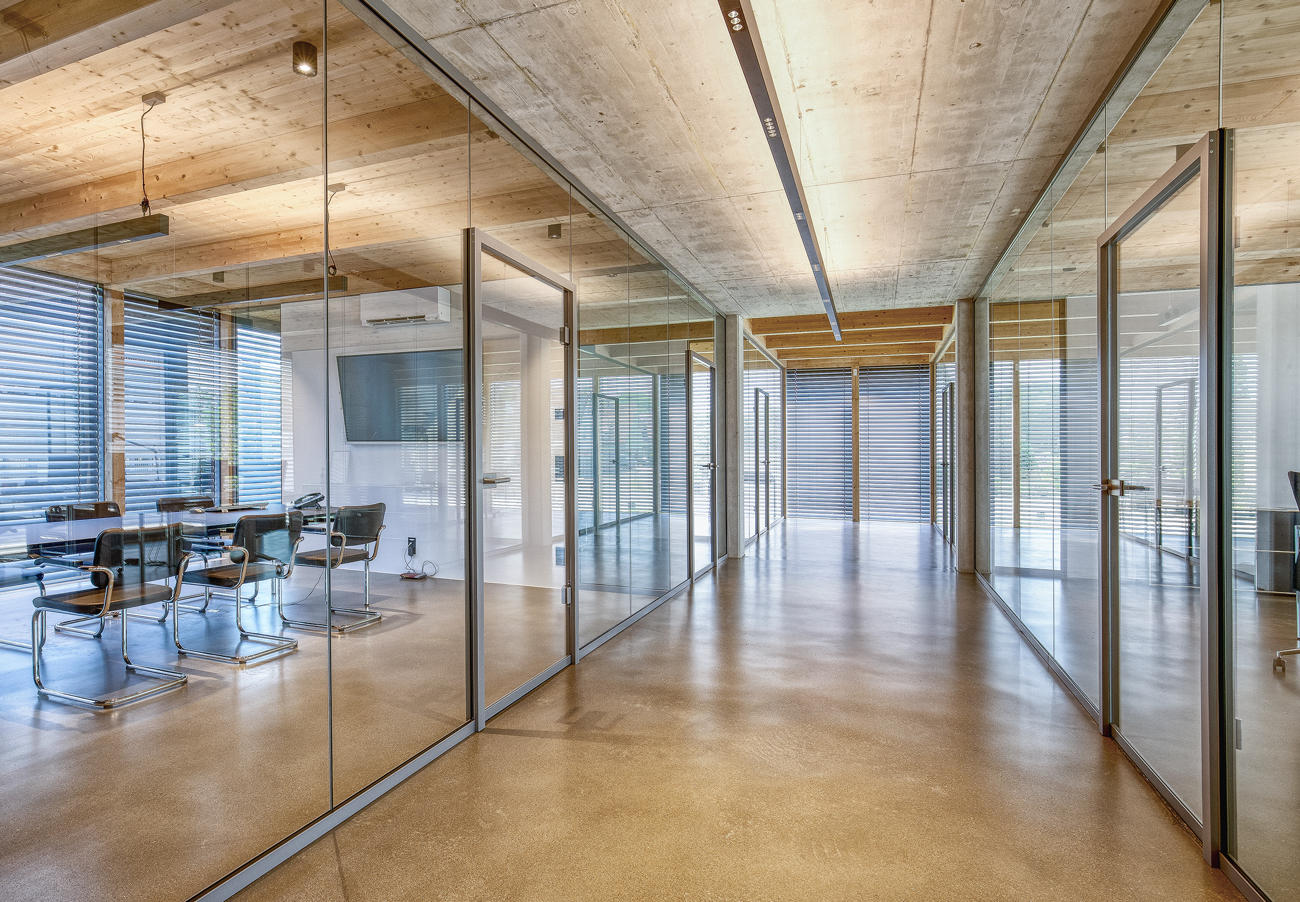 Peter Bedachungen . Bielefeld