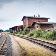 schlutup_bahnhof_aussen.jpg